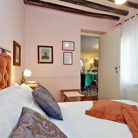 Giubbonari Couette-café